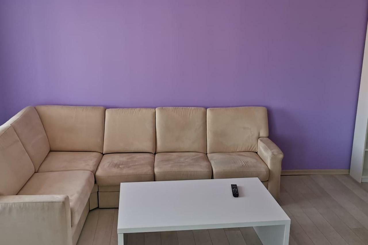 Luxury Apartment With Two Bedrooms And Large Living Room, 100 Square Meters, City Center Oradea Bagian luar foto