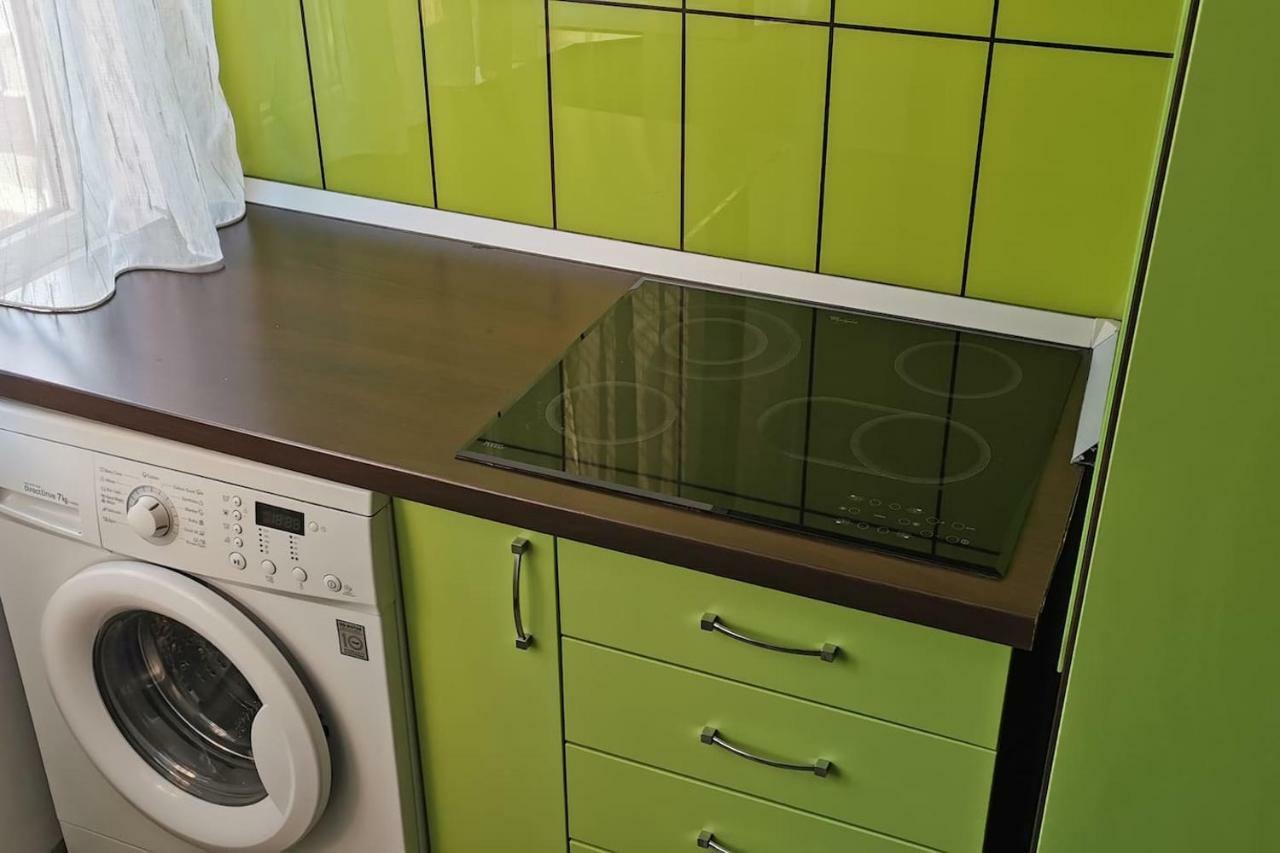 Luxury Apartment With Two Bedrooms And Large Living Room, 100 Square Meters, City Center Oradea Bagian luar foto